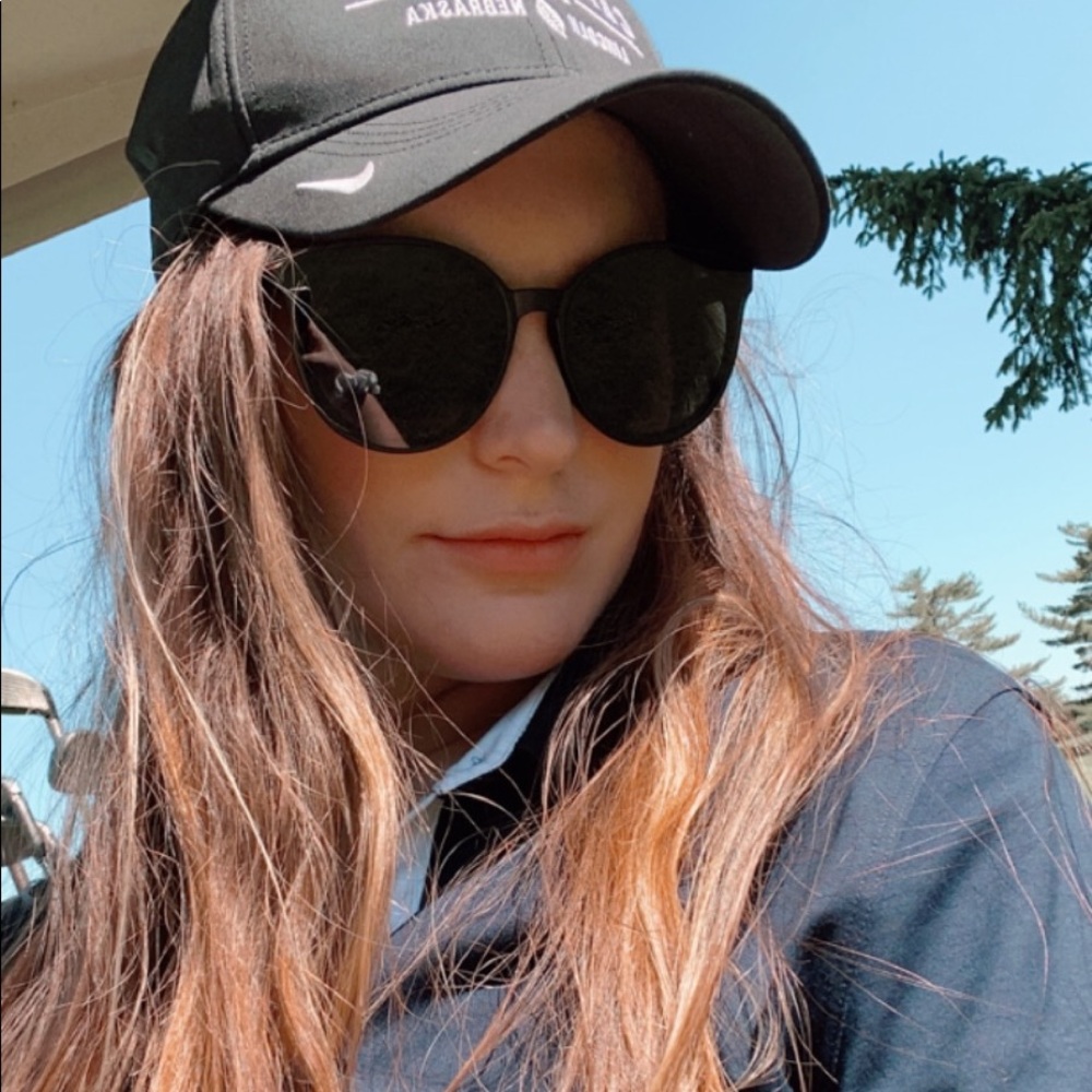 Meet your Posher, Natalie